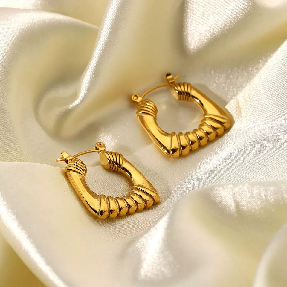 Retro Chic Earring