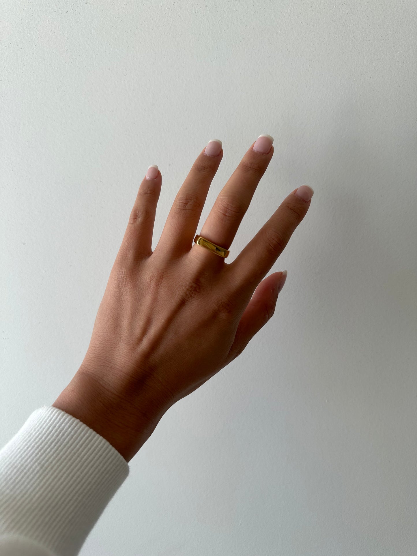 Ava Ring