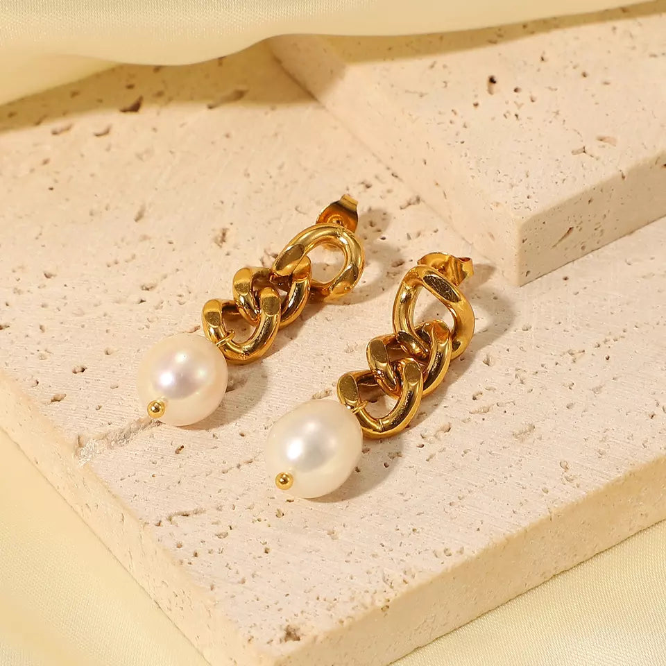 Sea Pearls Earring