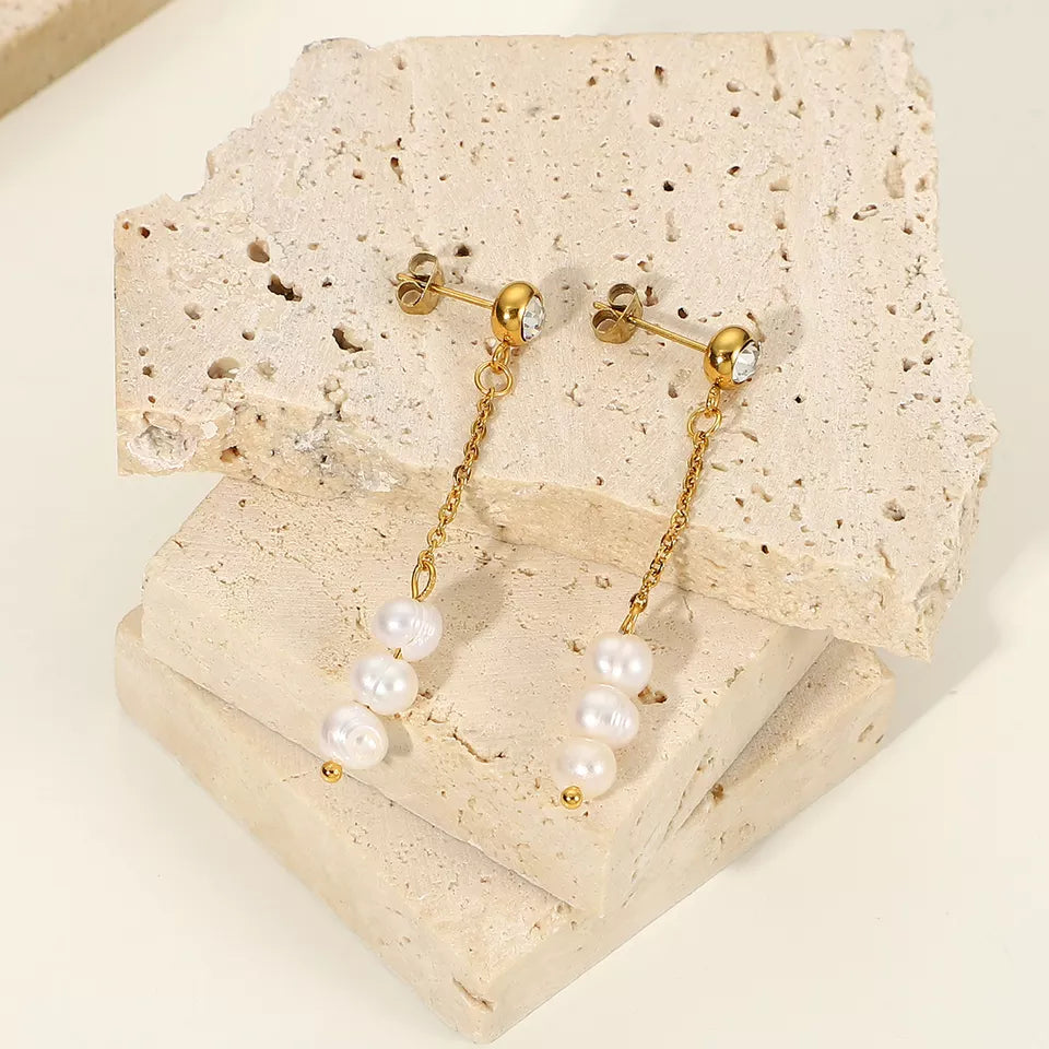 Pearls Drop Earring